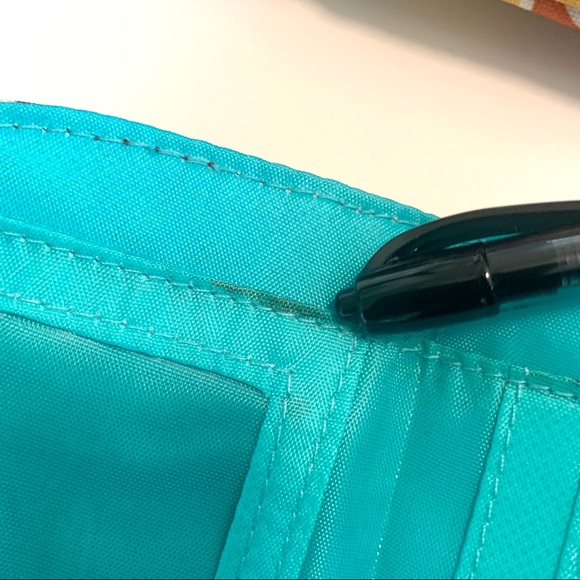 LILY BLOOM Bright Floral Crossbody Bag - Picture 13 of 15